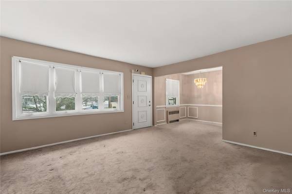 2341 Dobson AVE, Merrick, NY 11566