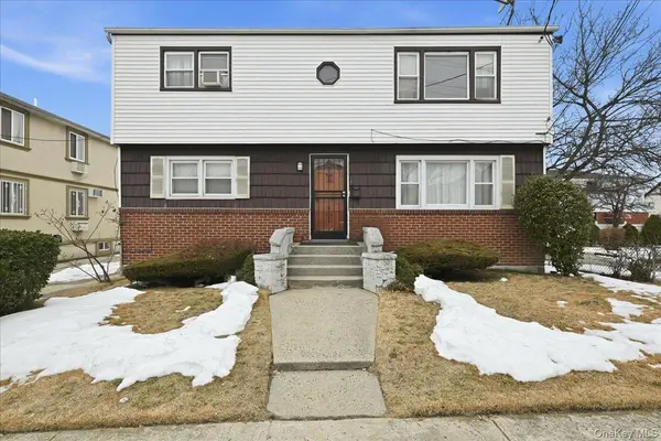 13514 220th ST, Laurelton, NY 11413