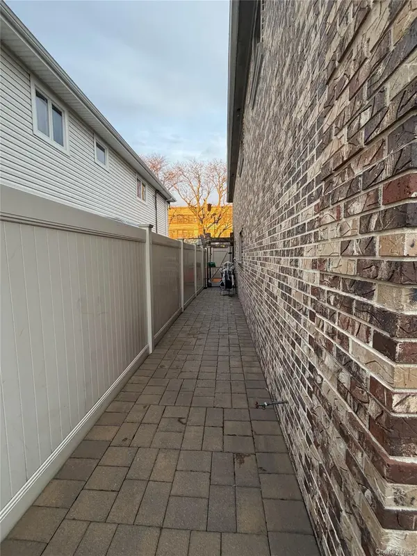 15936 88th ST, Howard Beach, NY 11414