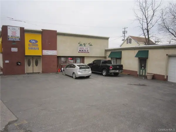 11 Quassaick AVE, New Windsor, NY 12553