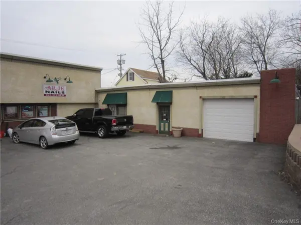 11 Quassaick AVE, New Windsor, NY 12553