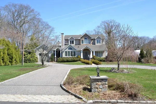 85 Virginia AVE, Ronkonkoma, NY 11779
