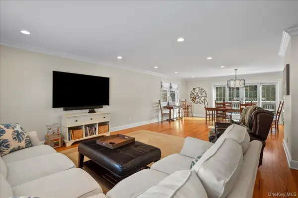 299 STRATTON RD, New Rochelle, NY 10804