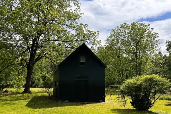 8 George Sickle RD, Saugerties, NY 12477