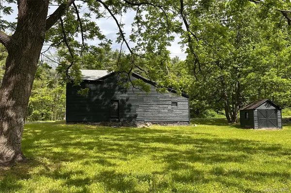 8 George Sickle RD, Saugerties, NY 12477