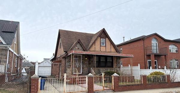 135-15 220th PL, Laurelton, NY 11413