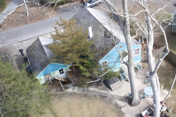 26 Palm RD, Rocky Point, NY 11778