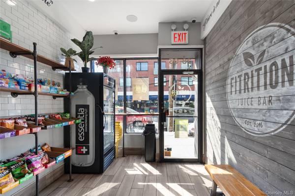 2803 Astoria BLVD, Astoria, NY 11102