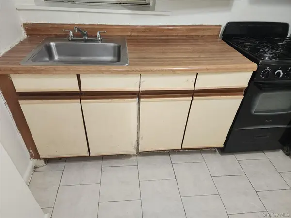 206-03 Jamaica AVE #2nd. Floor., Queens Village, NY 11428