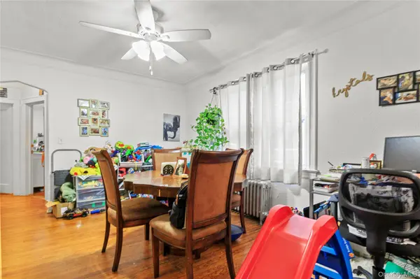 18216 141st AVE, Springfield Gardens, NY 11413