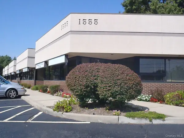 1555 Sunrise HWY #7, Bay Shore, NY 11706