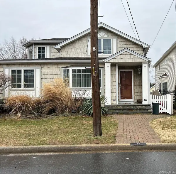 45 Richard AVE, North Merrick, NY 11566
