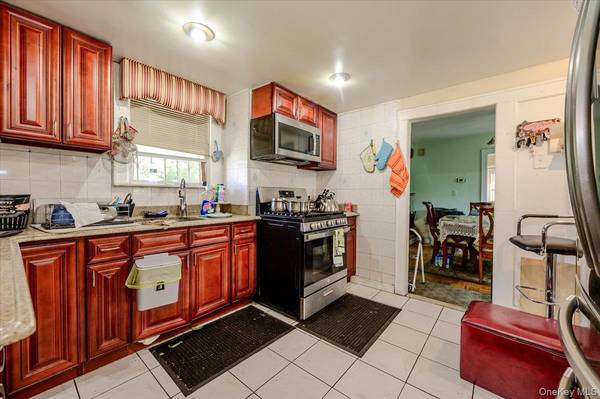 14019 Foch BLVD, Jamaica, NY 11436