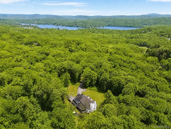 580 Oscawana Lake RD, Putnam Valley, NY 10579