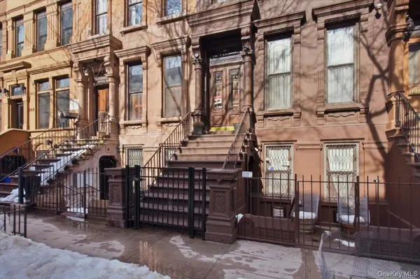 107 W 131st ST, New York (manhattan), NY 10027