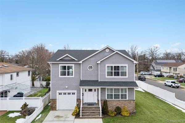 2162 Seamans Neck RD,  Seaford,  NY 11783