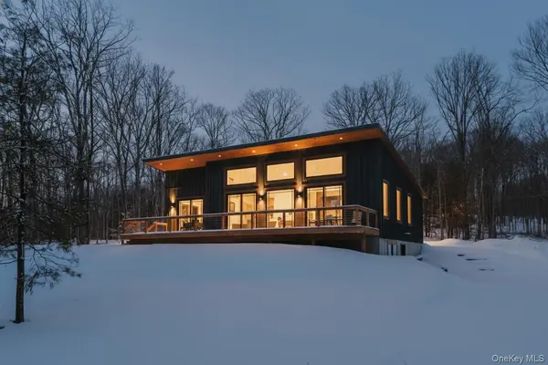140 Country RD, Callicoon, NY 12723