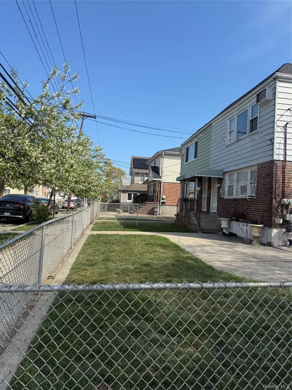 223-02 145th RD, Springfield Gardens, NY 11413