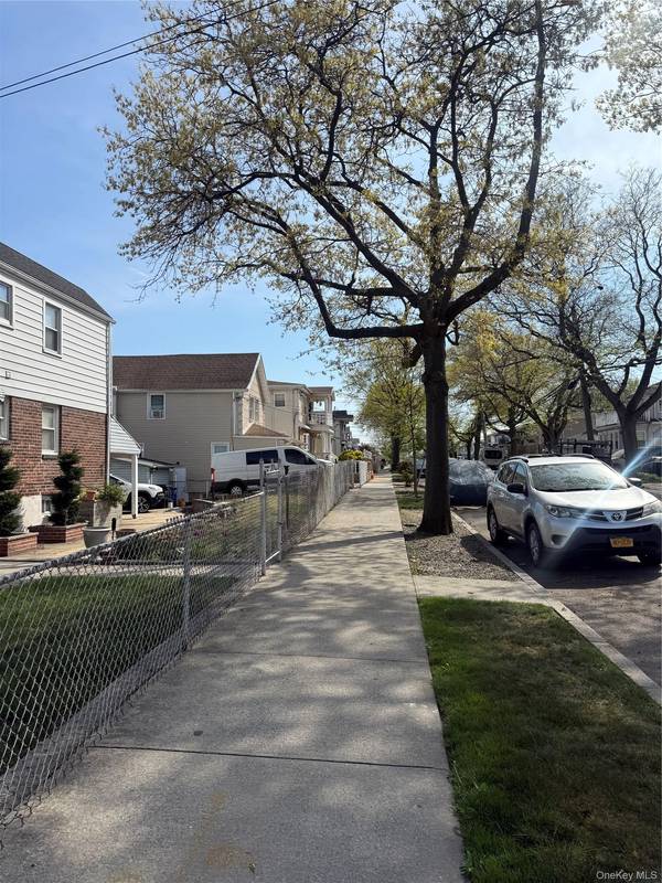 223-02 145th RD, Springfield Gardens, NY 11413