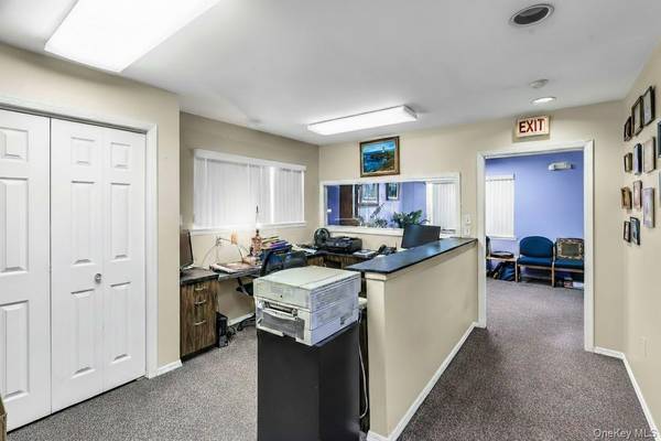 127 N Ocean AVE, Patchogue, NY 11772