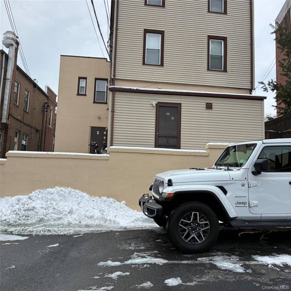 33 Park AVE, Suffern, NY 10901