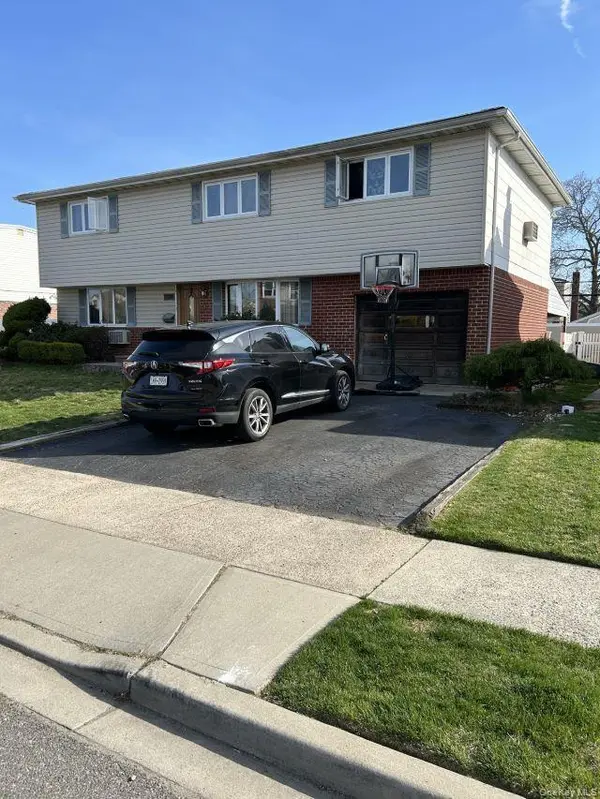 1575 Hillside AVE #LL3/LL4, New Hyde Park, NY 11040
