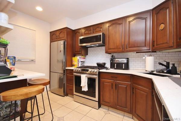 423 Parkview AVE, Yonkers, NY 10710