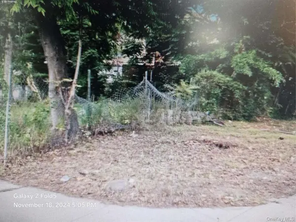 24-31 Francis Lewis BLVD, Whitestone, NY 11357