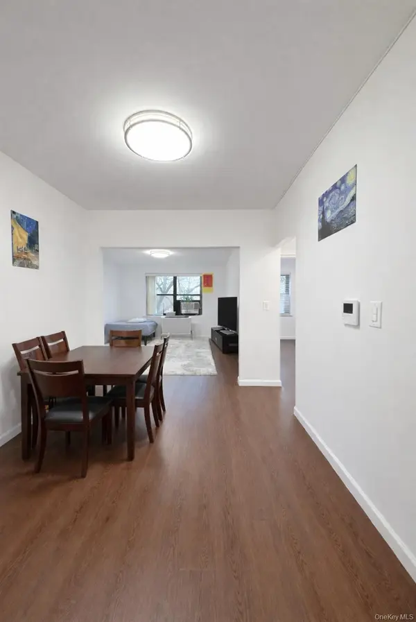 21306 75 AVE #4P, Bayside, NY 11364