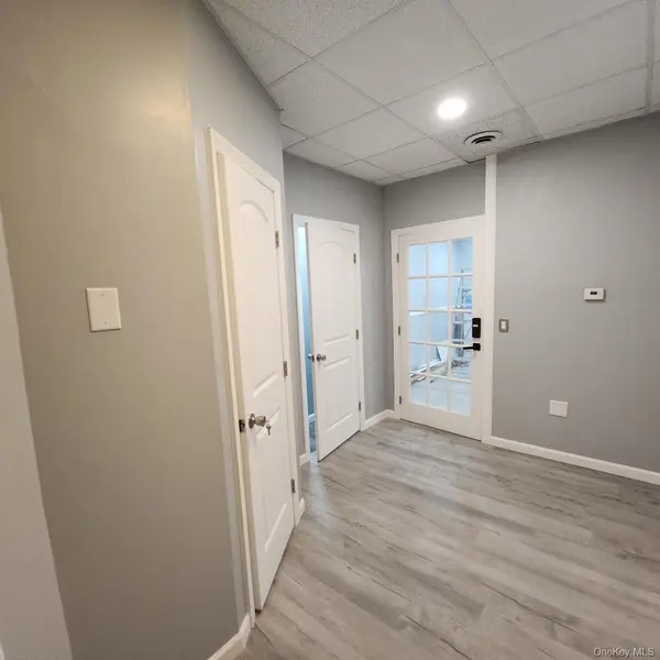 250 Patchogue Yaphank RD #Suite 4, East Patchogue, NY 11772