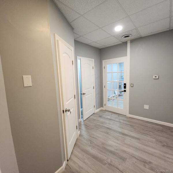 250 Patchogue Yaphank RD #Suite 4, East Patchogue, NY 11772