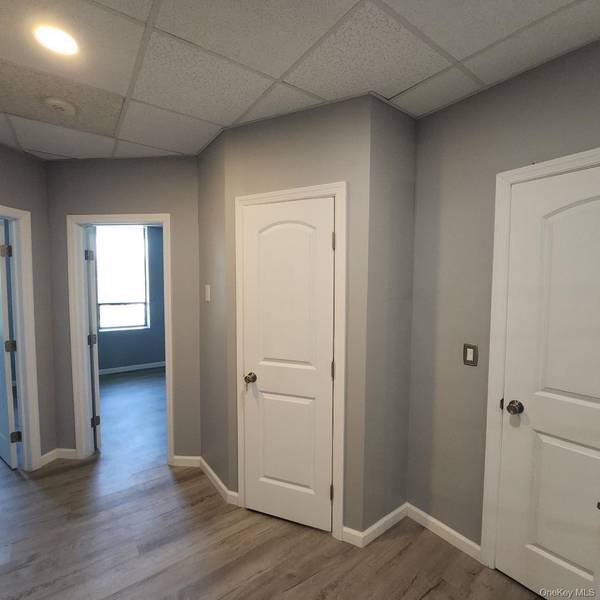 250 Patchogue Yaphank RD #Suite 4, East Patchogue, NY 11772