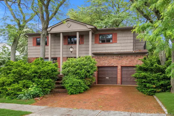 740 Kearny DR, North Woodmere, NY 11581