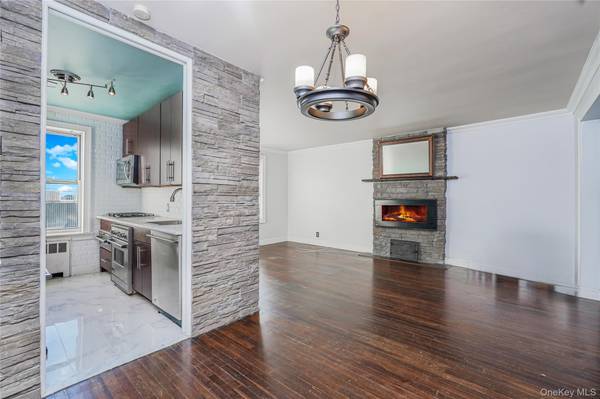 12116 Ocean Promenade #1C, Rockaway Park, NY 11694