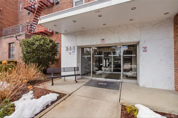 245 Rumsey RD #2S, Yonkers, NY 10701