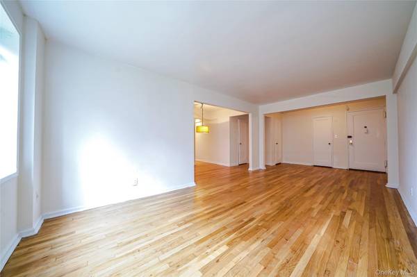 1 Fisher Drive #207, Mount Vernon, NY 10552