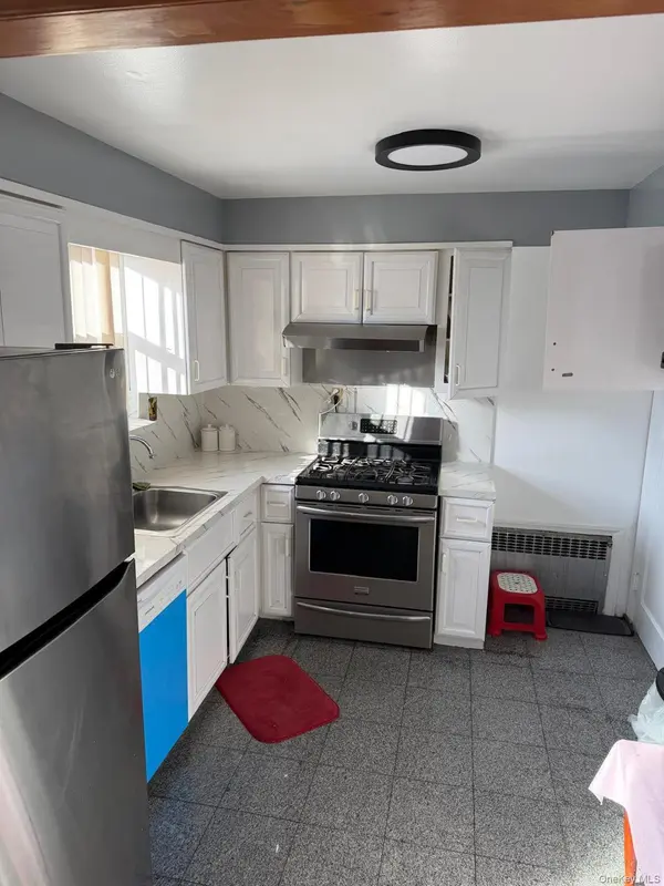 Address not disclosed, Valley Stream, NY 11580