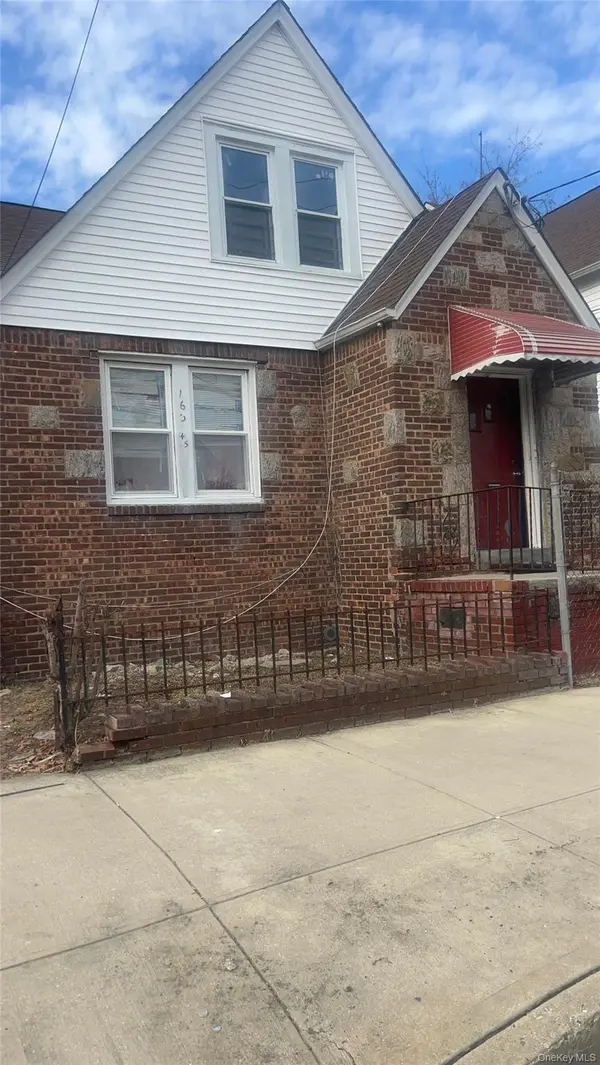 163-45 Claude AVE #Apt#2, Jamaica, NY 11433