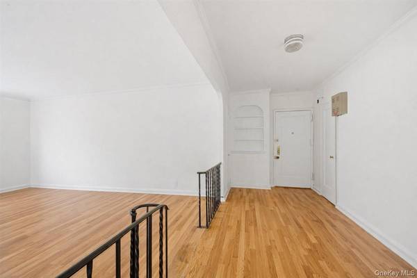 2506 Davidson AVE #6A, Bronx, NY 10468