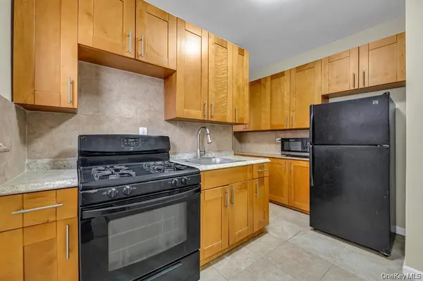 6360 102nd ST #A18, Rego Park, NY 11374