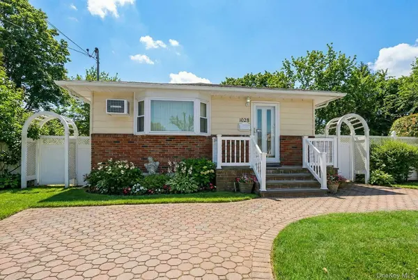 1028 Thomas AVE, Baldwin, NY 11510
