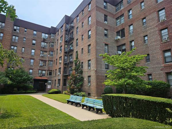 2220 Burnett ST #1G, Brooklyn, NY 11229