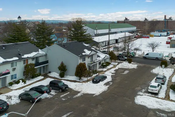 15 Davidson CT, Staten Island, NY 10303