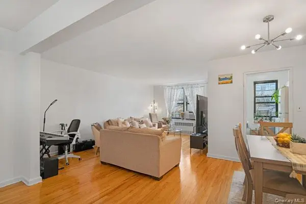 33-44 Junction Blvd #5V, Jackson Heights, NY 11372