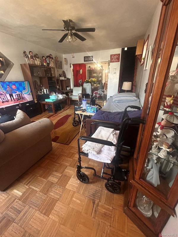 10935 122nd ST, South Ozone Park, NY 11420