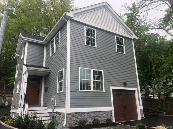 105 Liberty AVE, Port Jefferson, NY 11777