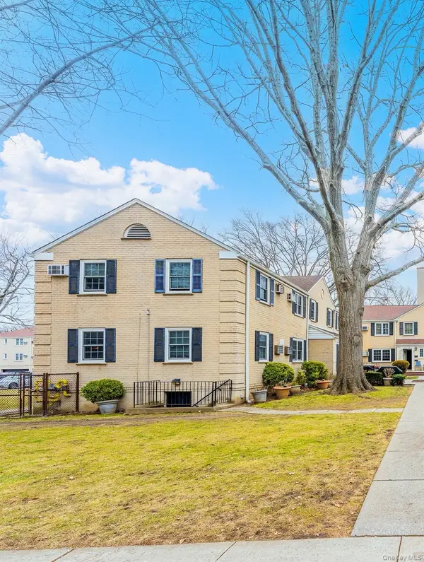 64-11 Springfield Blvd #B, Oakland Gardens, NY 11364