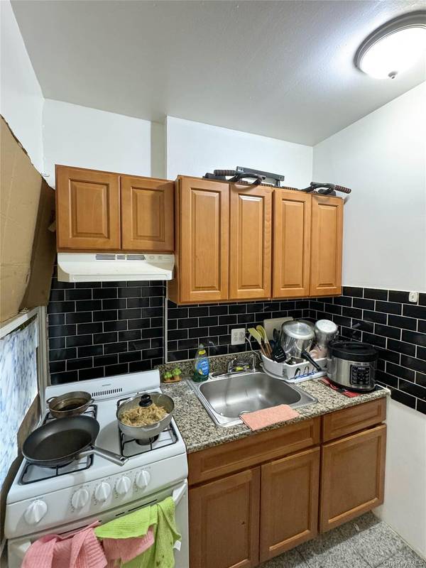 7004 Roosevelt AVE, Jackson Heights, NY 11372