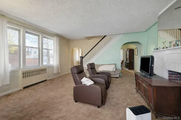 2335 Yates AVE, Bronx, NY 10469