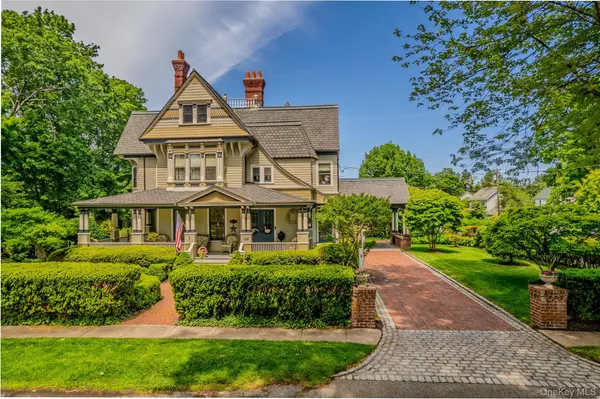 103 Highland AVE, Northport, NY 11768